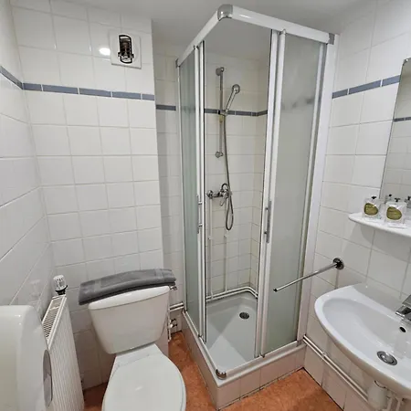 Отель Le Campcardos Porta