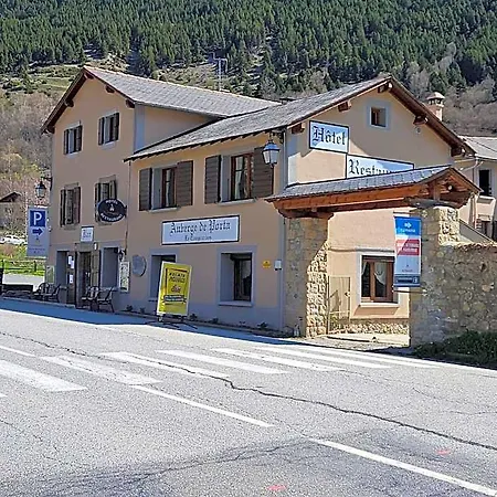 Отель Le Campcardos Porta